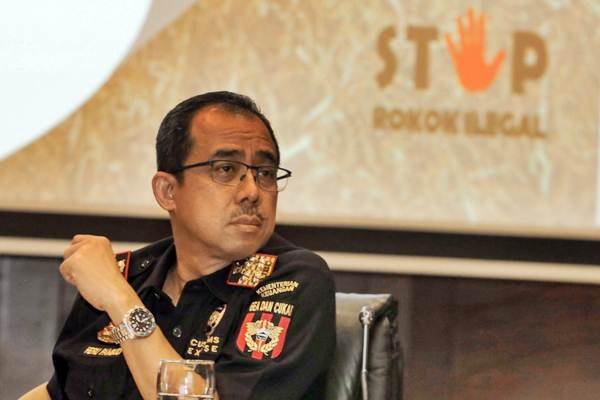 BISNIS 1833 BISNIS 1833