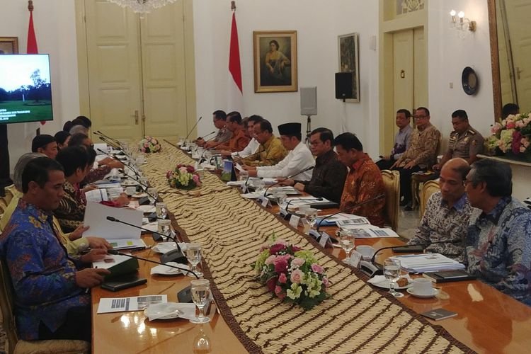 KOMPAS 1411 KOMPAS 1411